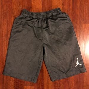 Air Jordan shorts gray boys Sz small